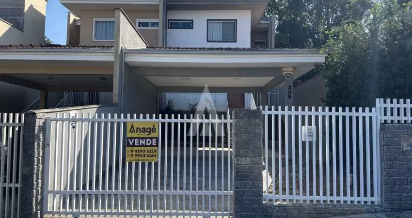 Casa com 3 quartos à venda na Rua Abraão Lincoln, --, Bom Retiro, Joinville