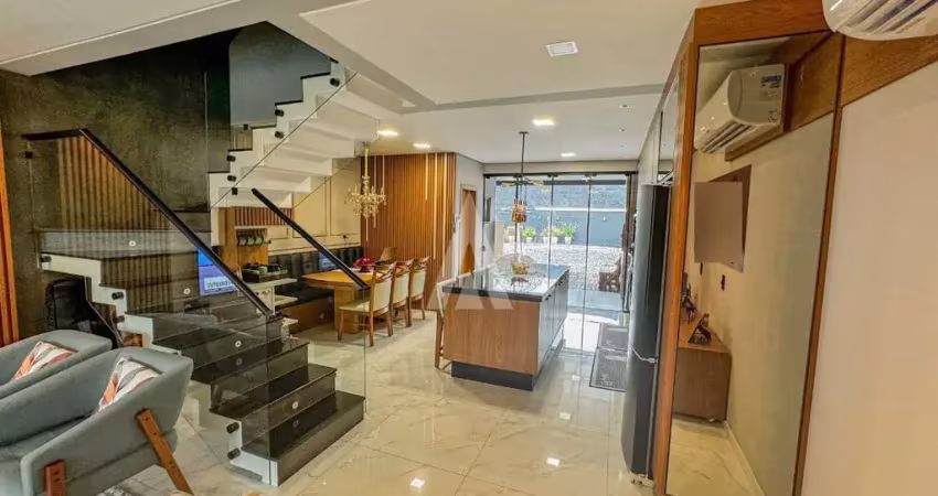 Casa com 3 quartos à venda na Rua Humaitá, --, Bom Retiro, Joinville