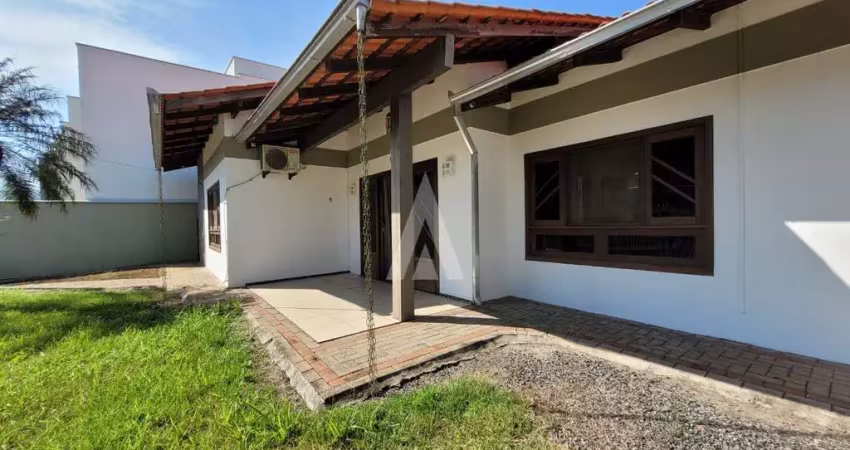 Casa com 3 quartos à venda na Rua Itajubá, --, Bom Retiro, Joinville