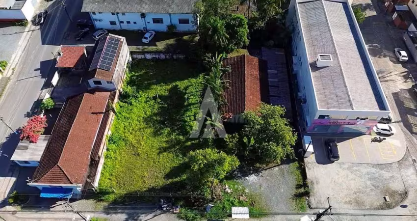 Terreno à venda na Rua Benjamin Constant, --, Glória, Joinville