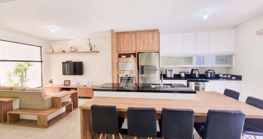 Casa com 3 quartos à venda na Rua José do Patrocínio, --, Saguaçu, Joinville