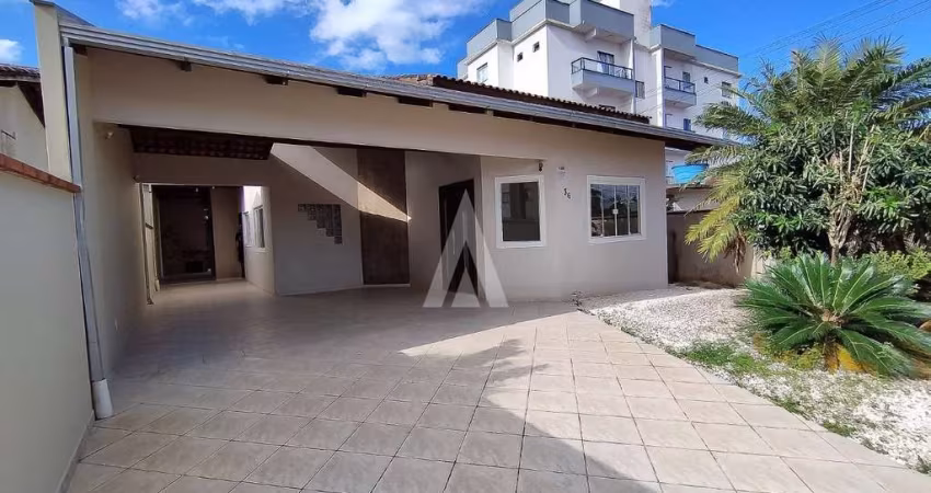 Casa com 3 quartos à venda na Rua Arquimedes, --, Iririú, Joinville
