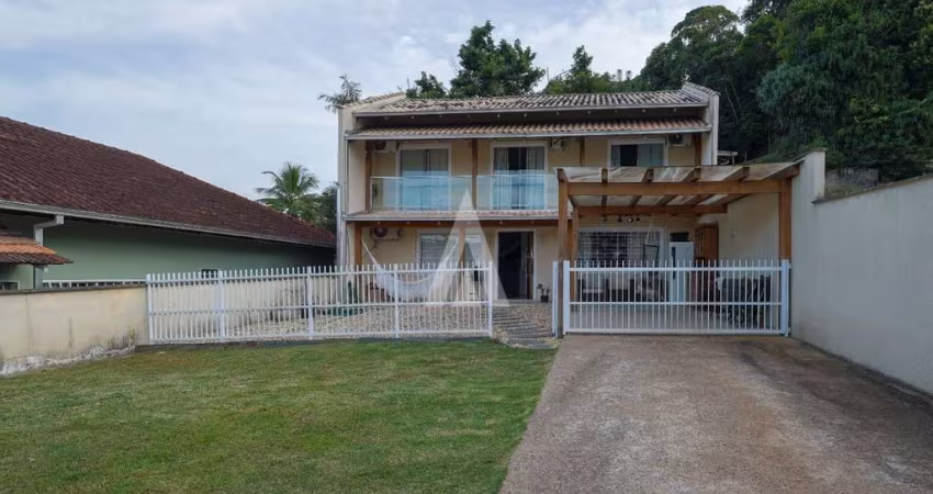 Casa com 3 quartos à venda na Henrique Fissmer, --, Santo Antônio, Joinville