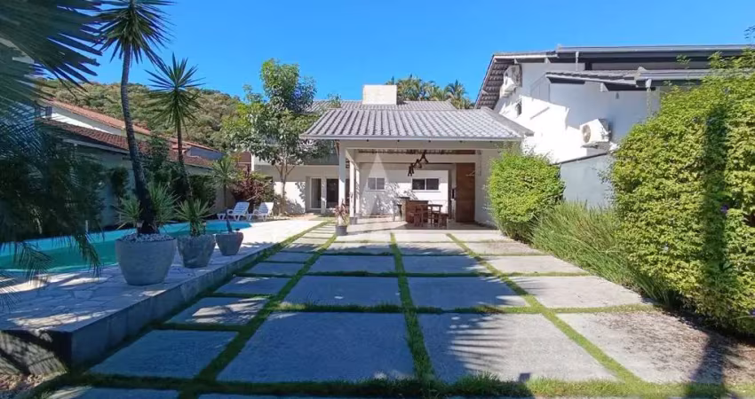 Casa com 4 quartos à venda na Capuchinho, --, Saguaçu, Joinville