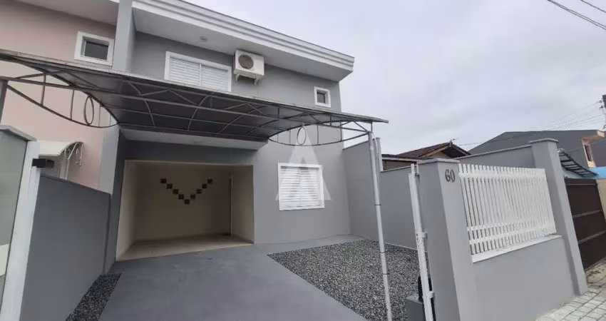 Casa com 3 quartos à venda na Rua Professor Felício Fuzinato, --, Costa e Silva, Joinville
