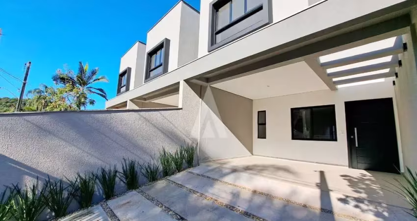 Casa com 3 quartos à venda na Rua Guilherme Berner, --, Santo Antônio, Joinville