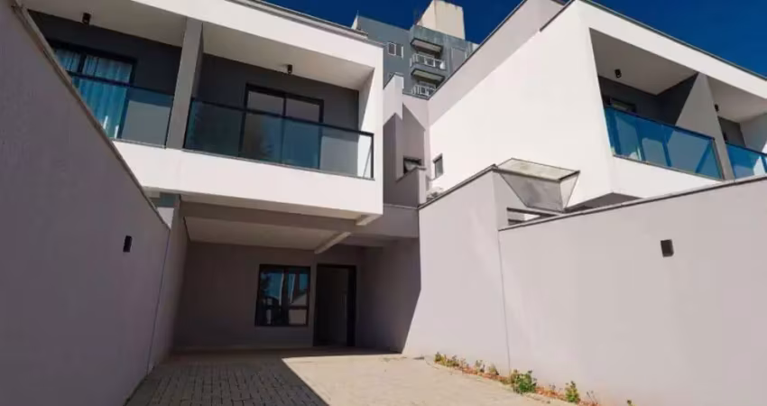 Casa com 3 quartos à venda na Rua Félix Heinzelmann, --, Santo Antônio, Joinville