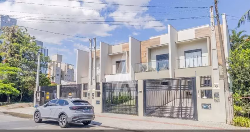 Casa com 3 quartos à venda na Rua Luiz Delfino, --, Glória, Joinville