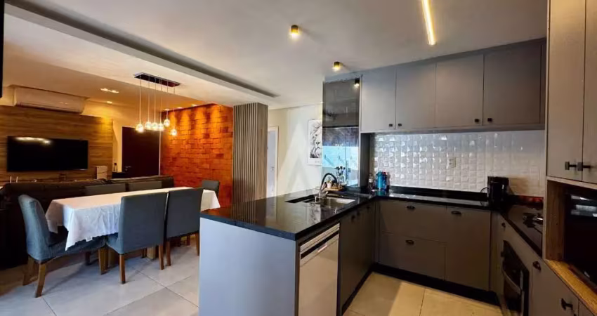 Casa com 4 quartos à venda na Rua Alexandre Humbold, --, Santo Antônio, Joinville
