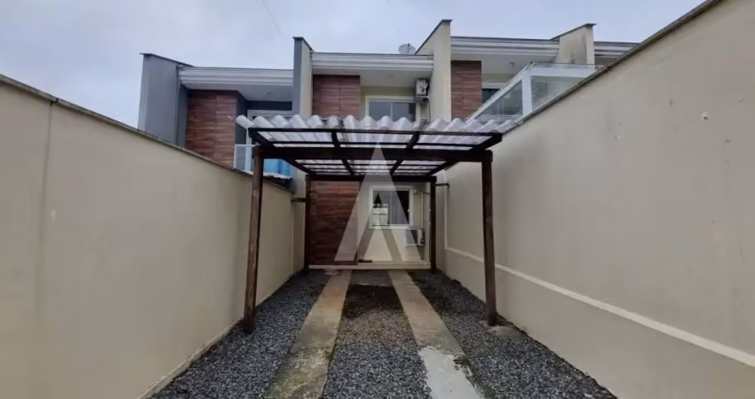 Casa com 2 quartos à venda na Rua Polônia, --, Iririú, Joinville