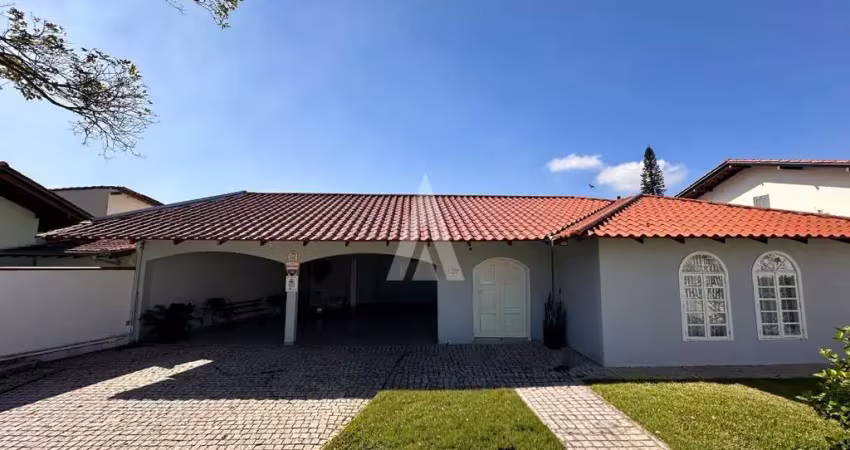 Casa com 3 quartos à venda na Rua Cabral, --, Saguaçu, Joinville