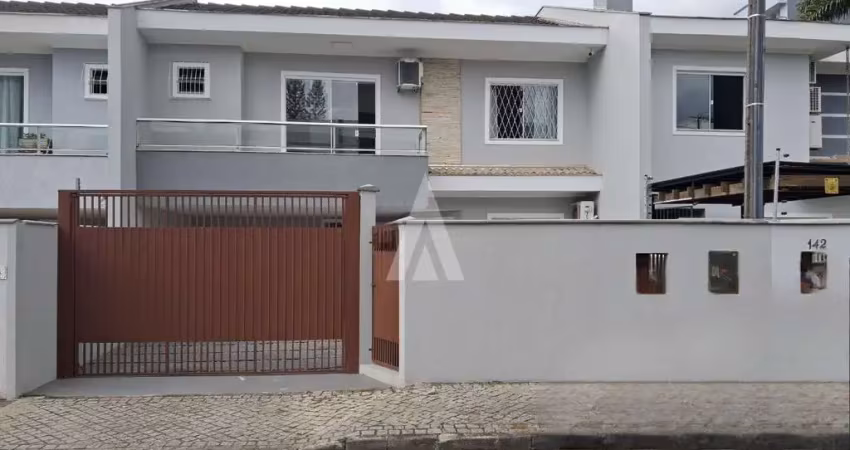 Casa com 3 quartos à venda na Rua das Américas, --, Saguaçu, Joinville
