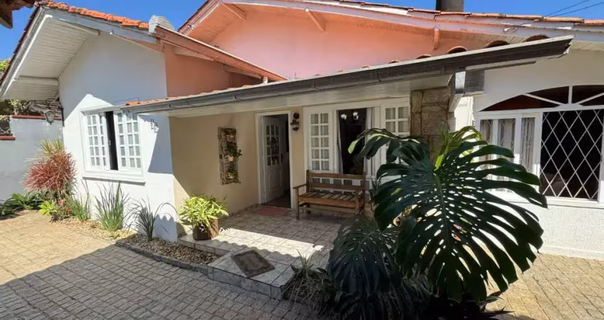 Casa com 3 quartos à venda na Rua Anita Garibaldi, --, Anita Garibaldi, Joinville