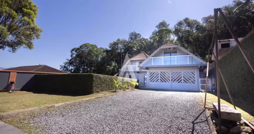 Casa com 4 quartos à venda na Rua Caçapava, --, Bom Retiro, Joinville