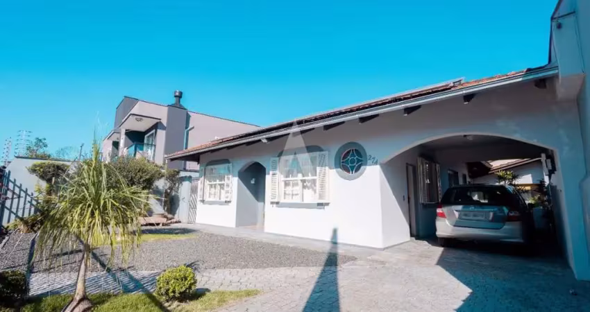 Casa com 3 quartos à venda na Rua Ismael Carlos Correia, --, Saguaçu, Joinville