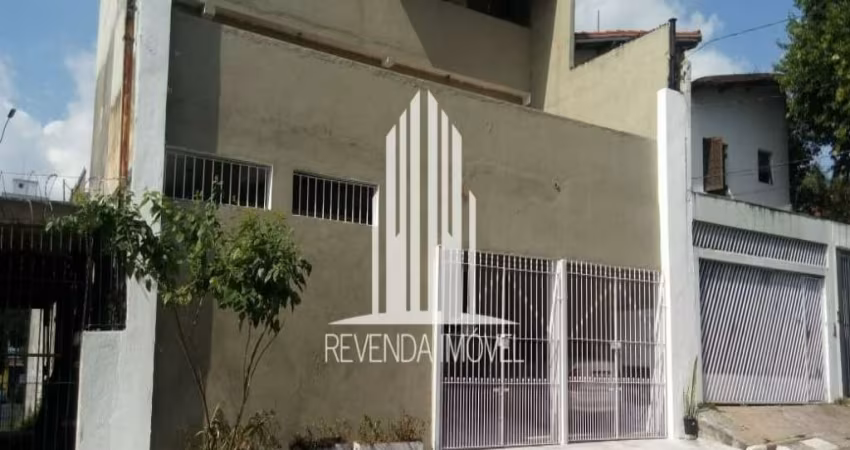 Casa Sobrado para Locação no Planalto Paulista com 330m² 3 dormitórios 3 suítes 4 banheiros 4 vagas