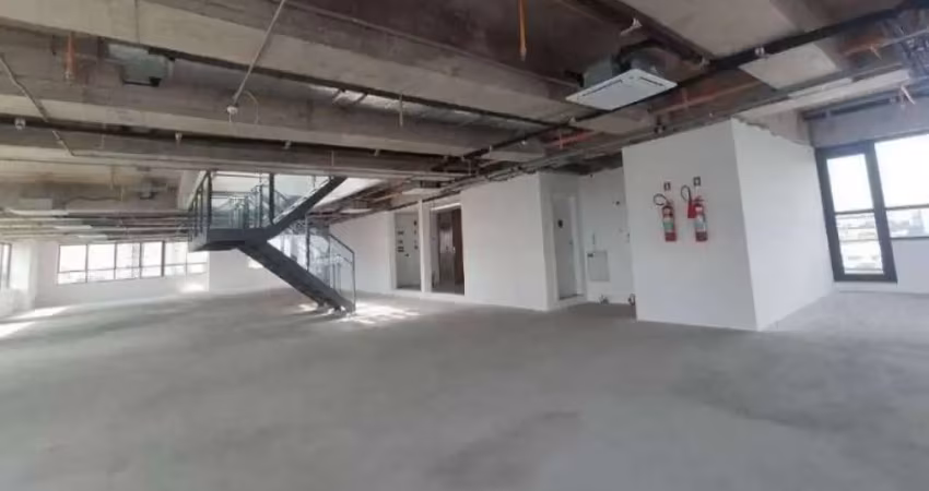 Conjunto comercial com 440m2, andares: 06 andares, com 02 conjuntos por andar. 12 vagas, bom local.