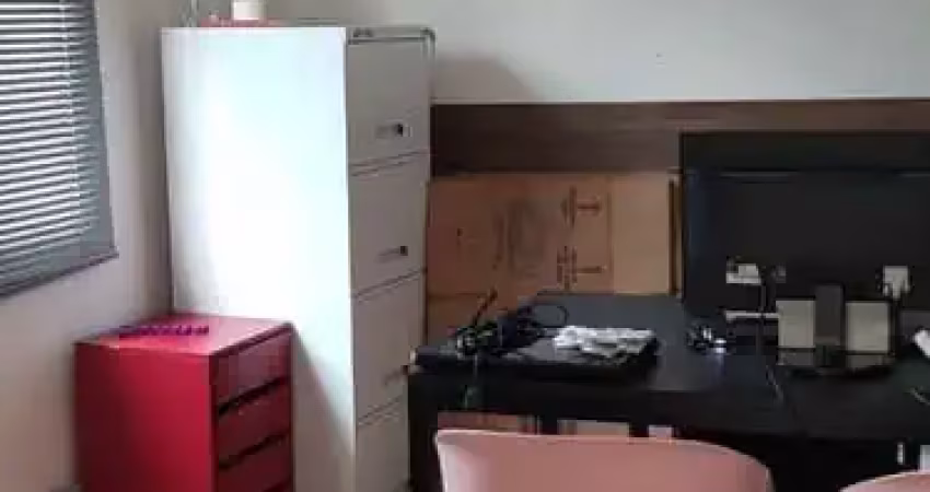 Casa com 2 quartos para alugar na Rua Oscar Freire, 2598, Pinheiros, São Paulo