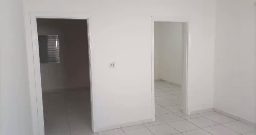 Casa comercial para alugar na Rua São Francisco de Assis, 844, Vila Guedes, São Paulo