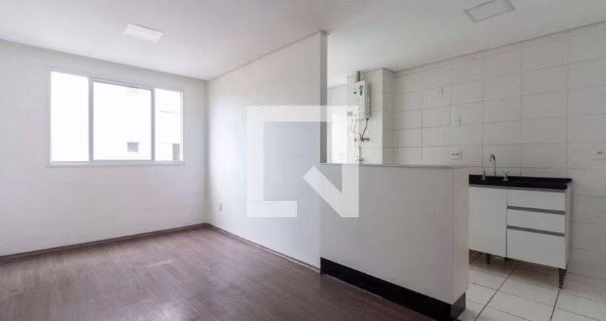 Apartamento à Venda - Vila Carmosina, 2 Quartos,  46 m2