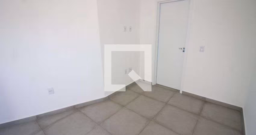 Casa à Venda - Jardim Anália Franco, 2 Quartos,  39 m2