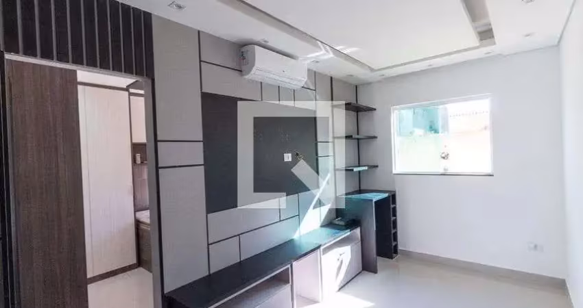 Casa à Venda - Vila Nhocuné, 2 Quartos,  65 m2