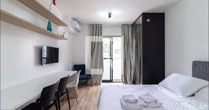 Apartamento à Venda - Água Fria, 1 Quarto,  25 m2