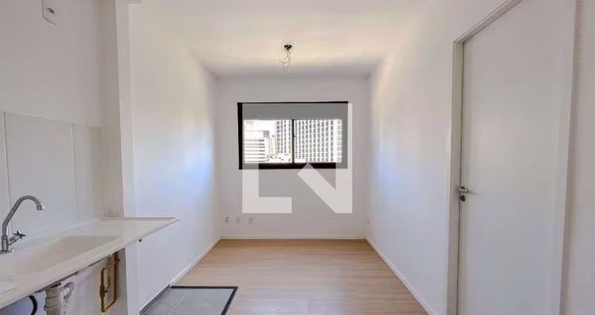 Apartamento à Venda - Liberdade, 1 Quarto,  24 m2
