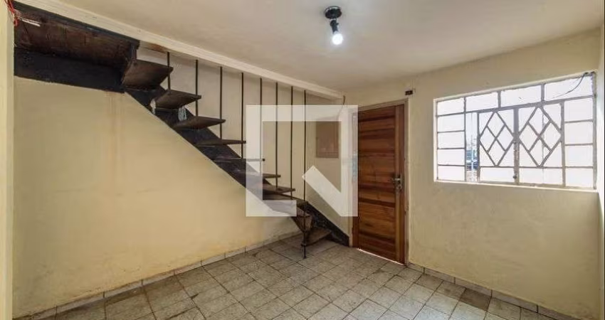 Casa à Venda - Bosque da Saúde, 2 Quartos,  70 m2