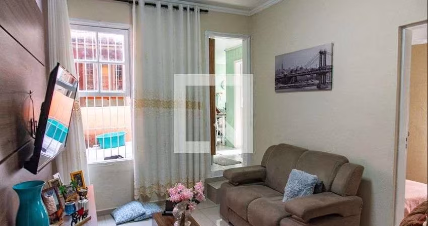 Casa à Venda - Liberdade, 2 Quartos,  70 m2