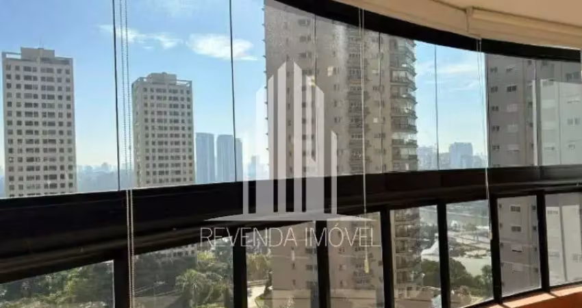 Apartamento à locaçã na Panamby com 160M2 3 suites e 4 vagas de garagem