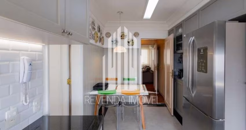 Apartamento com 156 metros com ou sem mobilia em moema