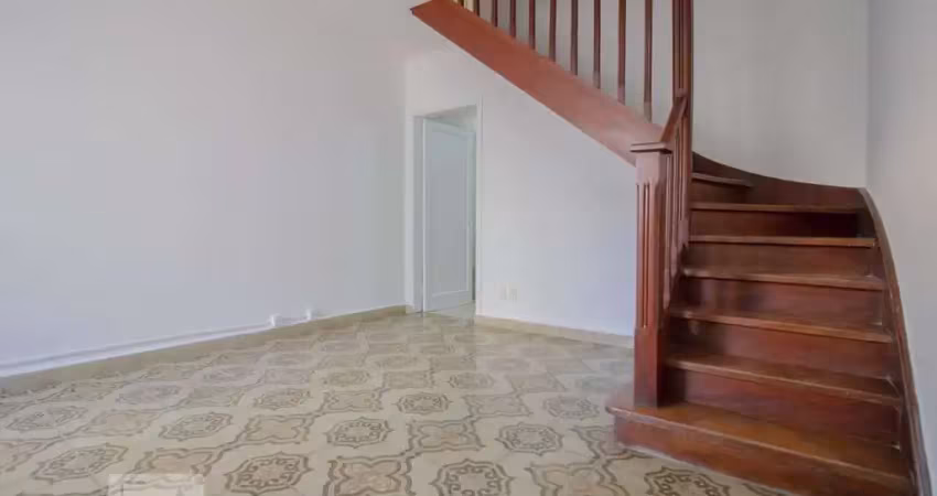Casa à Venda - Ipiranga, 2 Quartos,  60 m2