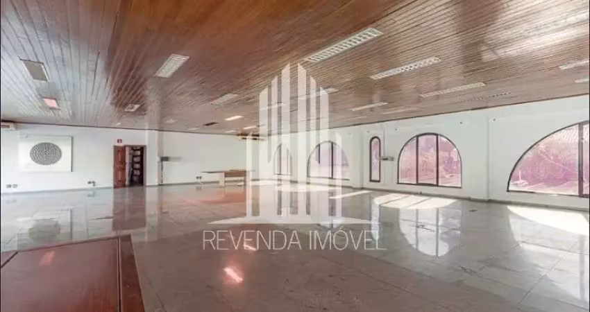 Aluguel de Casa Comercial de Alto Padrão no Jardim Everest, São Paulo-SP: 1 quarto, 15 salas, 7 banheiros, 25 vagas, 1.200m².