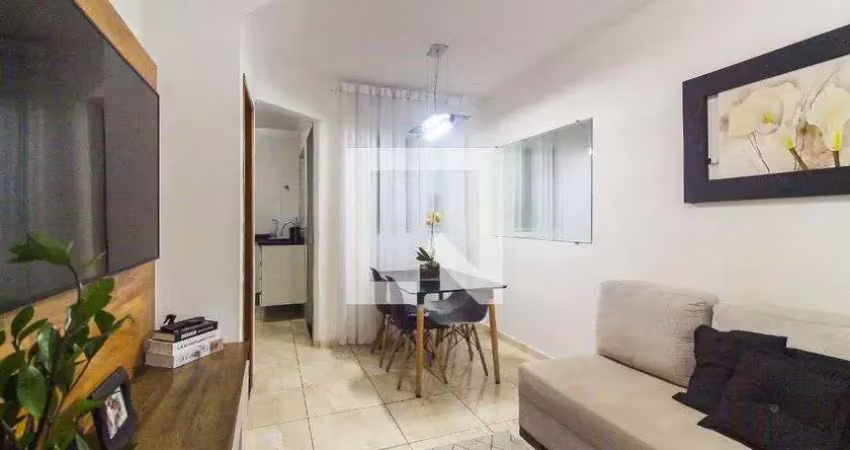 Casa à Venda - Vila Jacuí, 2 Quartos,  65 m2