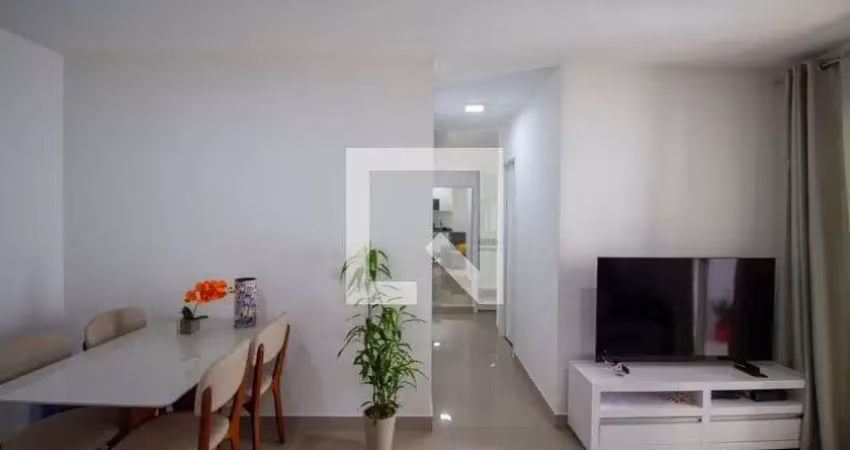 Apartamento com 3 quartos à venda na Avenida Pires do Rio, 4615, Itaquera, São Paulo