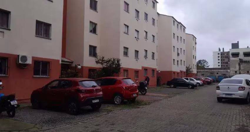 Ótimo apto térreo com 02 dormitórios, sala, cozinha , banheiro  e área de serviços integreda.