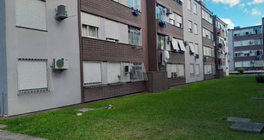 Apto desocupado com 02 dormitórios , sala, cozinha, banheiro , área de serviços, estacionamento rotativo. Condominio com portária 24hs.