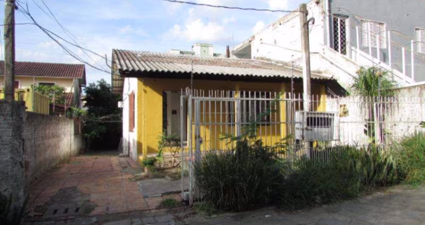Casa no Bairro CAMAQUA com 60 m2, 2 dormitórios, Ar condicionado, Área de serviço, Banheiro social, Churrasqueira, Cozinha, Pátio, Tanque