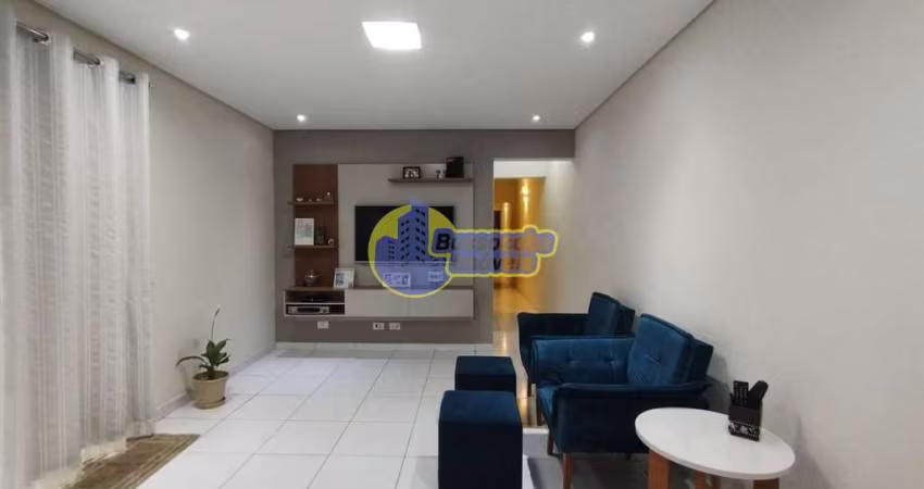 Casa com 3 dormitórios à venda, 204 m² por R$ 720.000,00 - Jardim Elvira - Osasco/SP