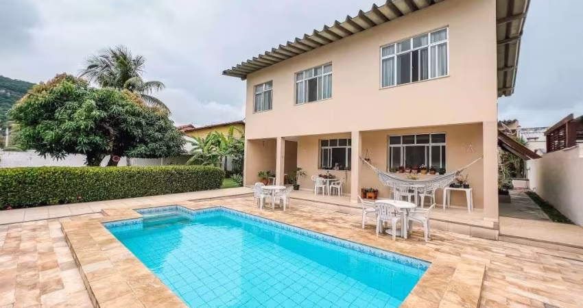 Casa com 5 dormitórios à venda, 300 m² por R$ 1.600.000,00 - Itaipu - Niterói/RJ