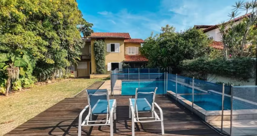 Casa com 3 dormitórios à venda, 213 m² por R$ 2.480.000,00 - Camboinhas - Niterói/RJ