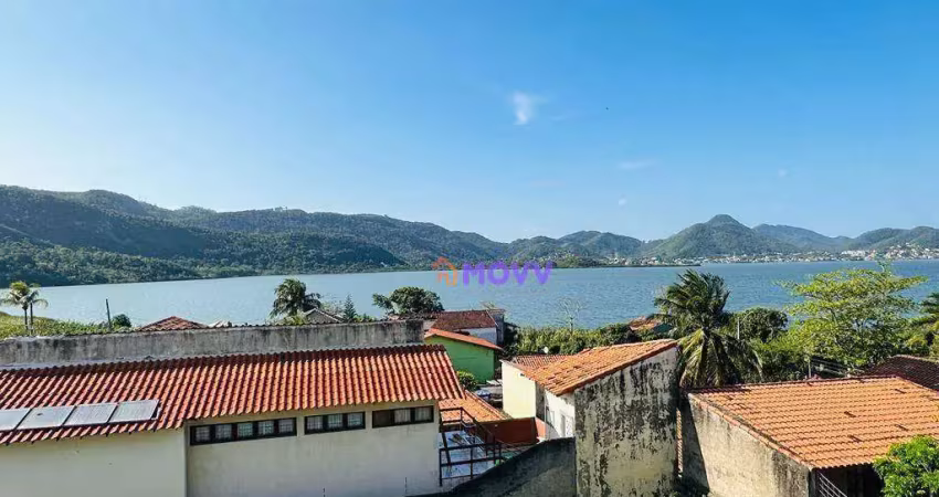 Casa de 4 quartos, sendo 2 suítes a  dois minutos da praia de piratininga