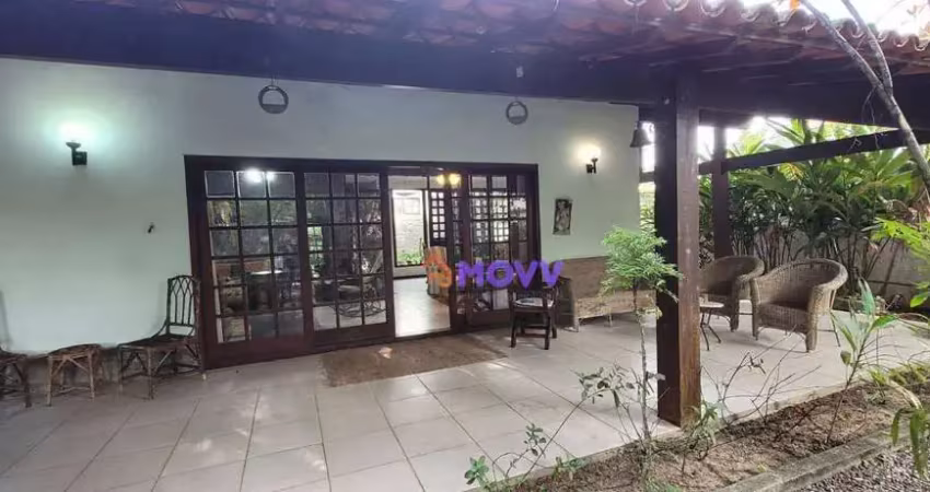 Casa em condomínio fechado com 5 quartos à venda na Rua Reitor Argemiro de Oliveira, Maria Paula, Niterói