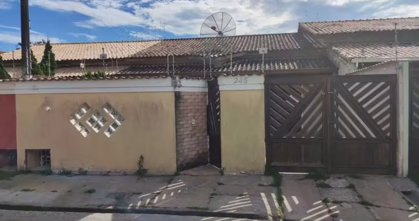 CASA 2 QUARTOS   SUÍTE  LOCAL PRIVILEGIADO  APENAS 200 M MAR   ITANHAÉM SP