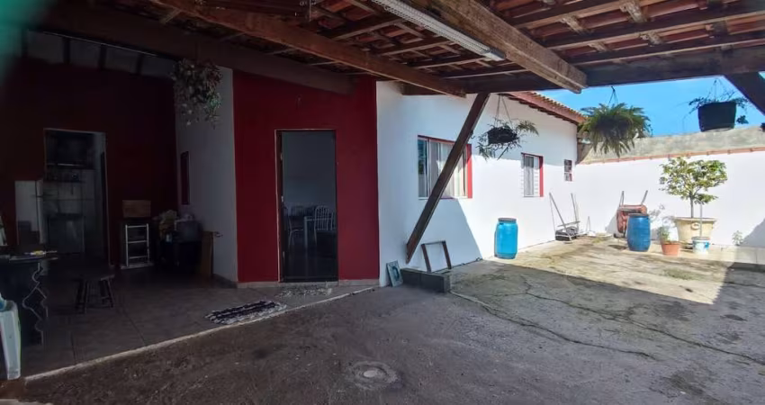 CASA 3 QUARTOS 1 SUITE BOM QUINTAL LADO PRAIA ITANHAÉM SP