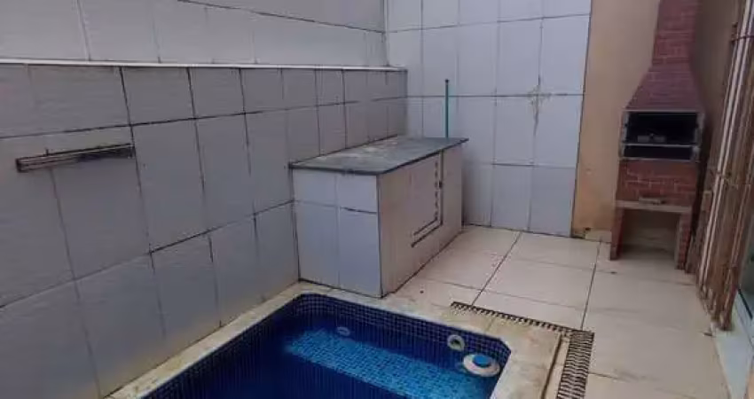 CASA EM CONDOMINIO MOBILIADA COM PISCINA LADO PRAIA ITANHAÉM SP