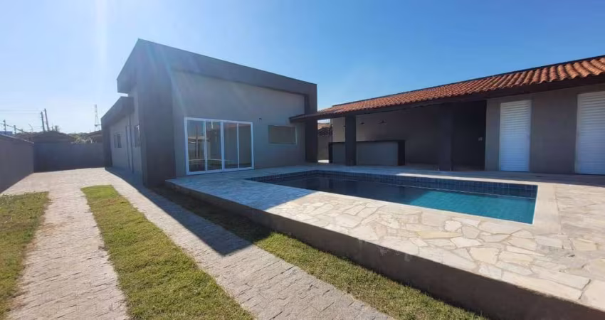 3 QUARTOS COM PISCINA EM AMPLO TERRENO 472M² ITANHAEM SP
