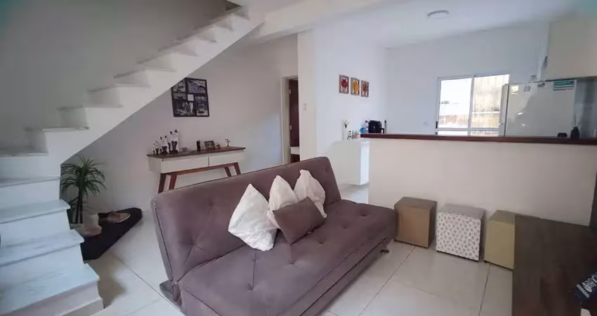 Sobrado mobiliado em condominio piscina lado praia itanhaém sp