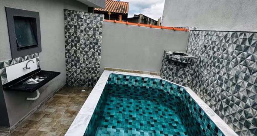 CASA 2 QUARTOS SUÍTE PISCINA E CHURRASQUEIRA LADO PRAIA ITANHAÉM SP